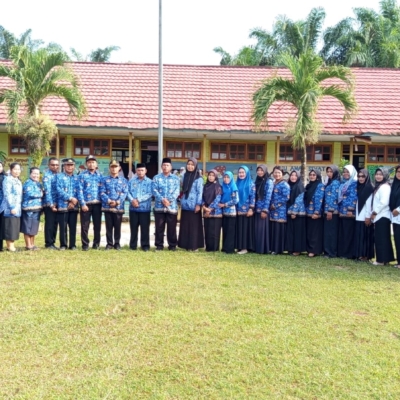 Pemdes Tri Tunggal Peringati Hari Pendidikan