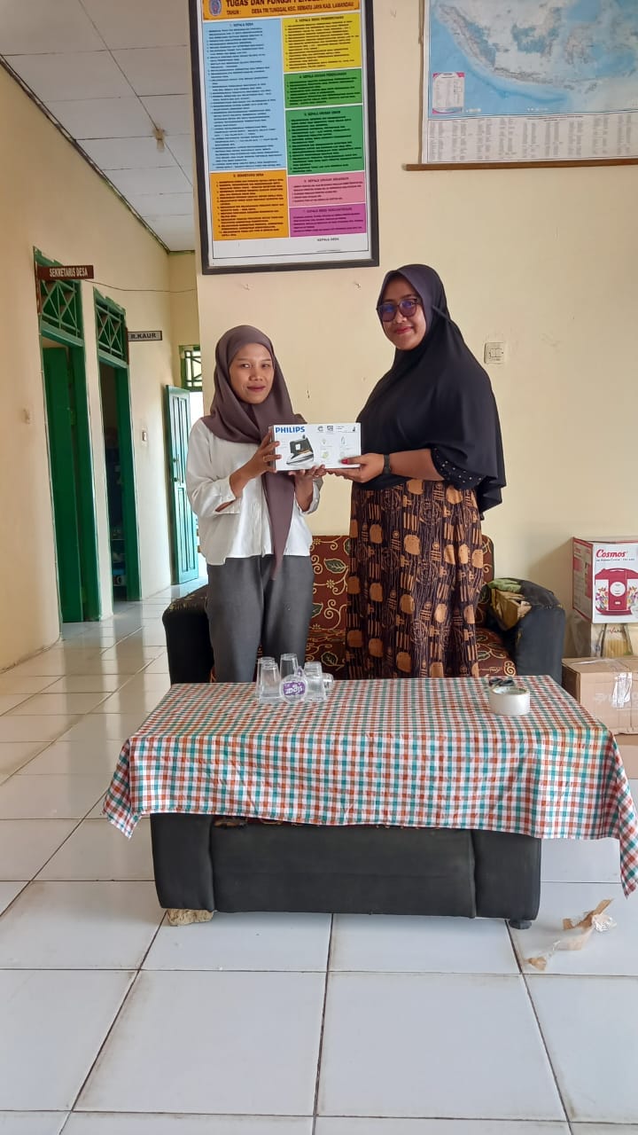 Pemerintah Desa Tri Tunggal Salurkan Bantuan untuk UMKM