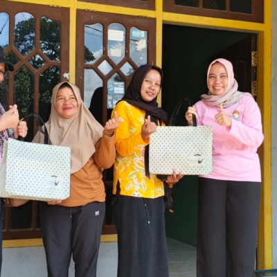 PKK Dinas Sosial Adakan Kunjungan ke Kelompok Tani Hidroponik Desa Tri Tunggal