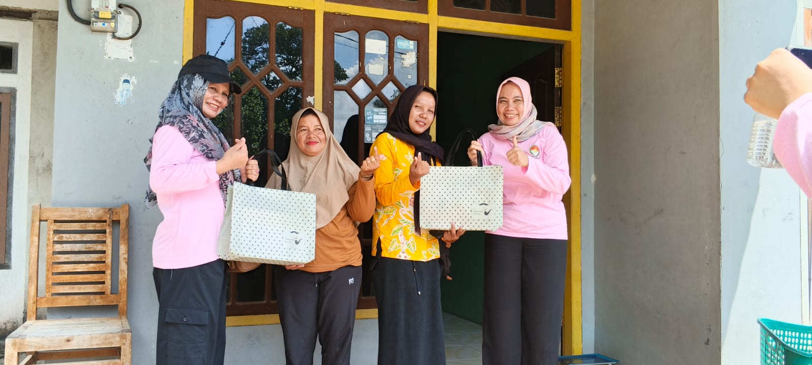 PKK Dinas Sosial Adakan Kunjungan ke Kelompok Tani Hidroponik Desa Tri Tunggal