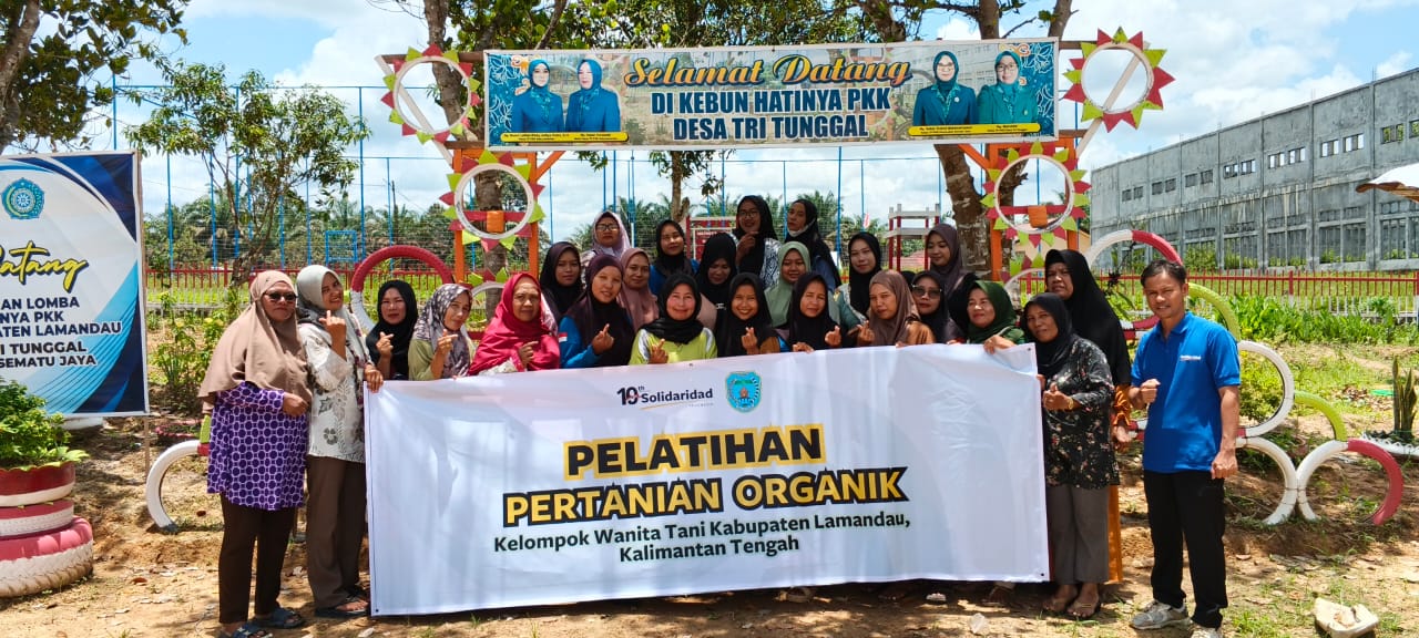 Solidaridad Lamandau Gelar Pelatihan Pembuatan Pupuk Organik bagi Kelompok Wanita Tani Mawar Desa Tri Tunggal